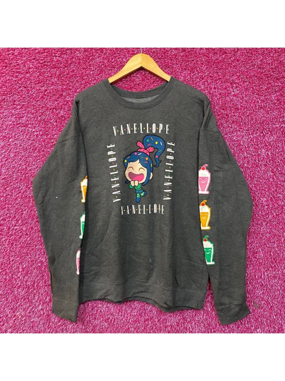 Disney Wreck-It Ralph Vanellope von Schweetz Crewneck Sweatshirt Large